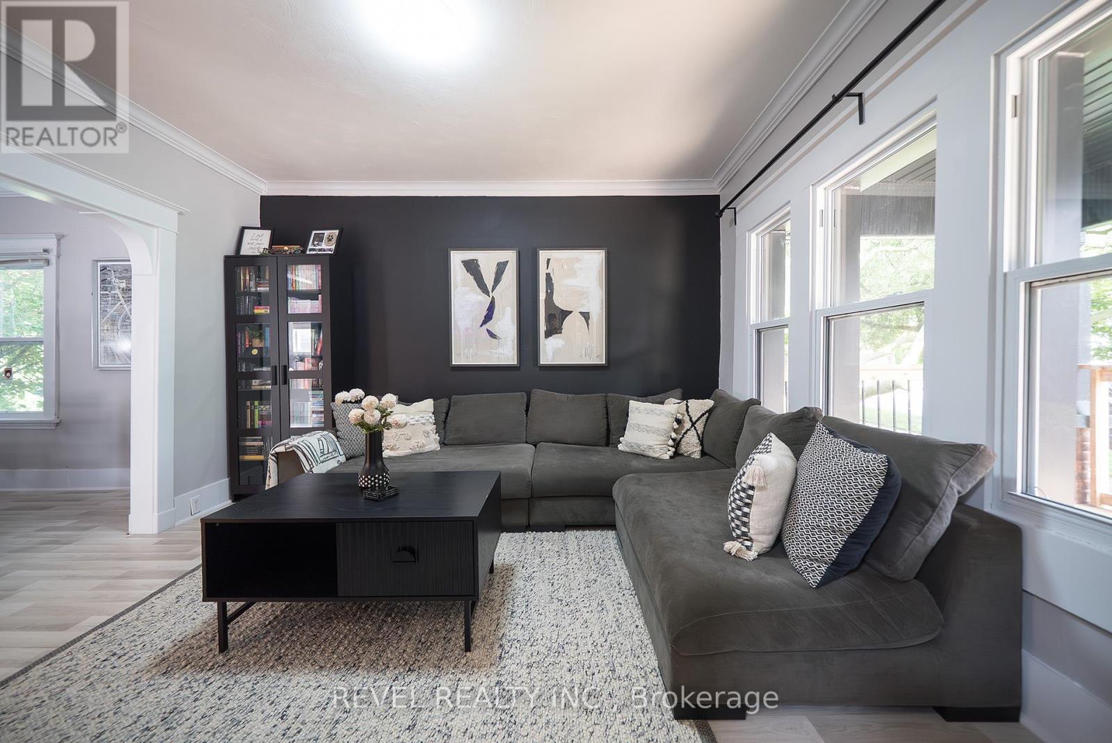 Photo 27 of 165 East Avenue, Brantford ON