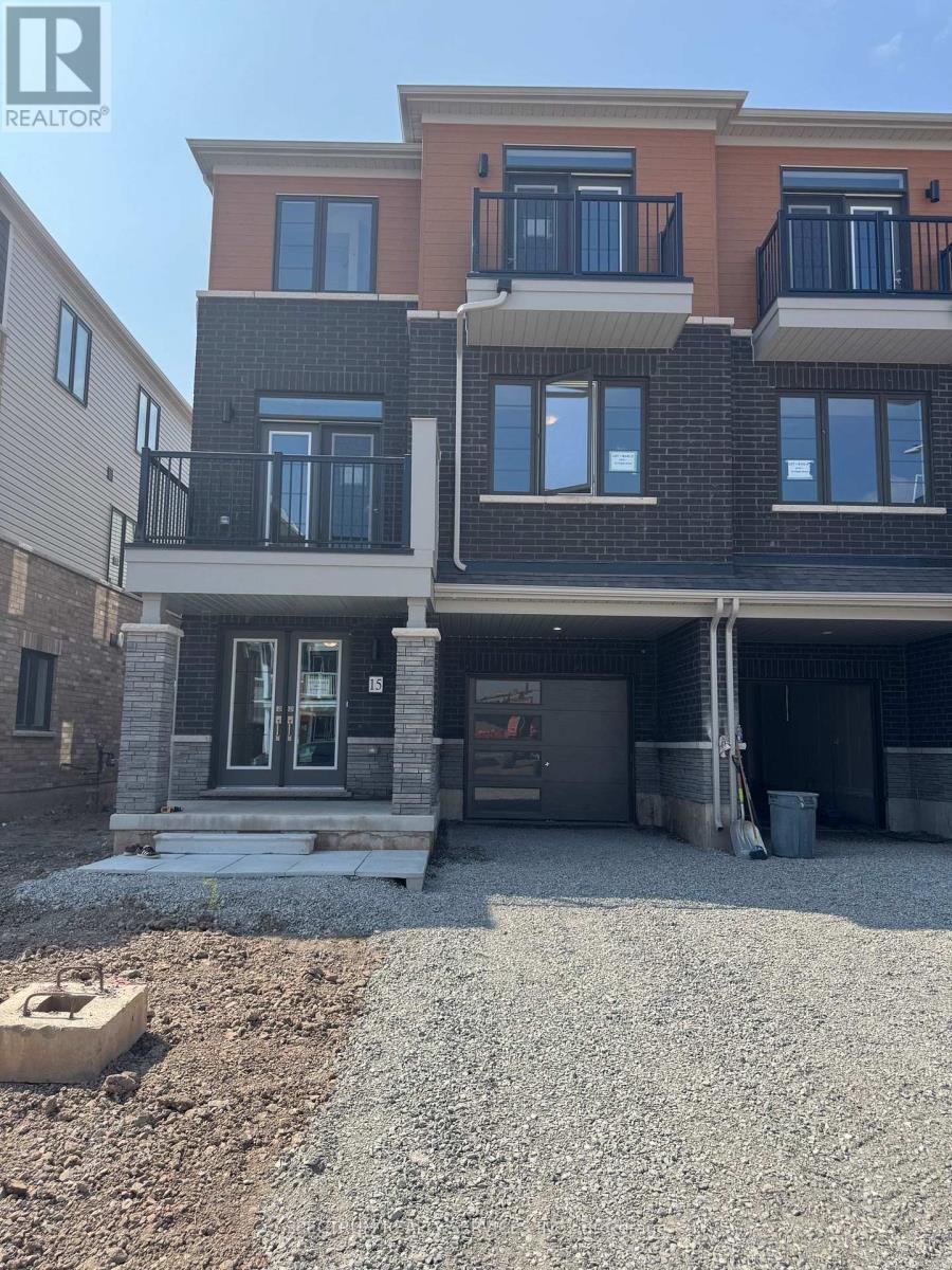 Photo 2 of 15 Pogie Drive, Welland ON