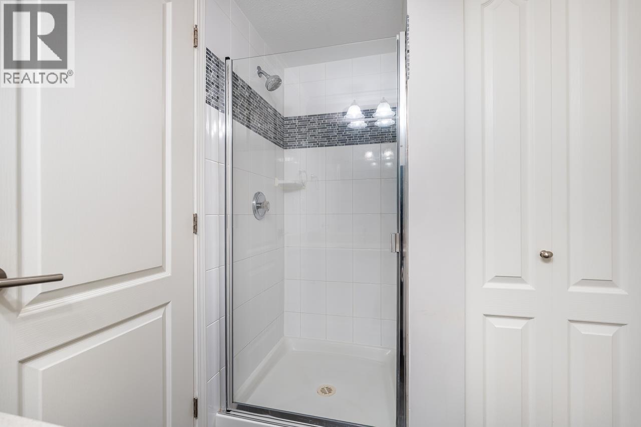 Photo 11 of 302 135 Eleventh Street, New Westminster BC