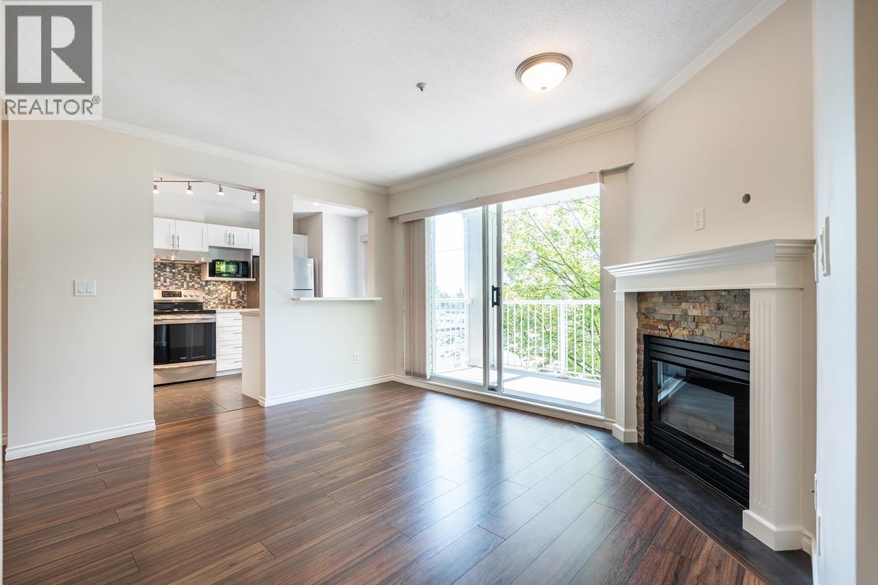 Photo 2 of 302 135 Eleventh Street, New Westminster BC