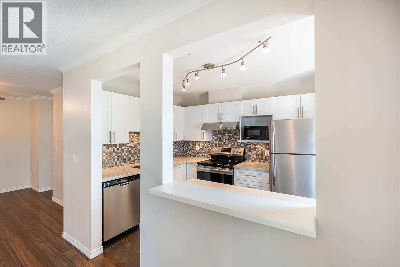 Photo 21 of 302 135 Eleventh Street, New Westminster BC