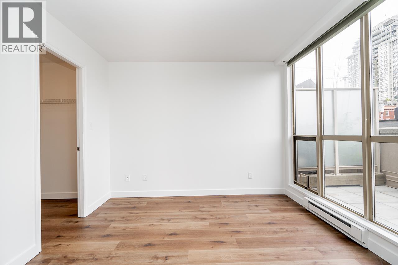 Photo 24 of 401 680 Clarkson Street, New Westminster BC