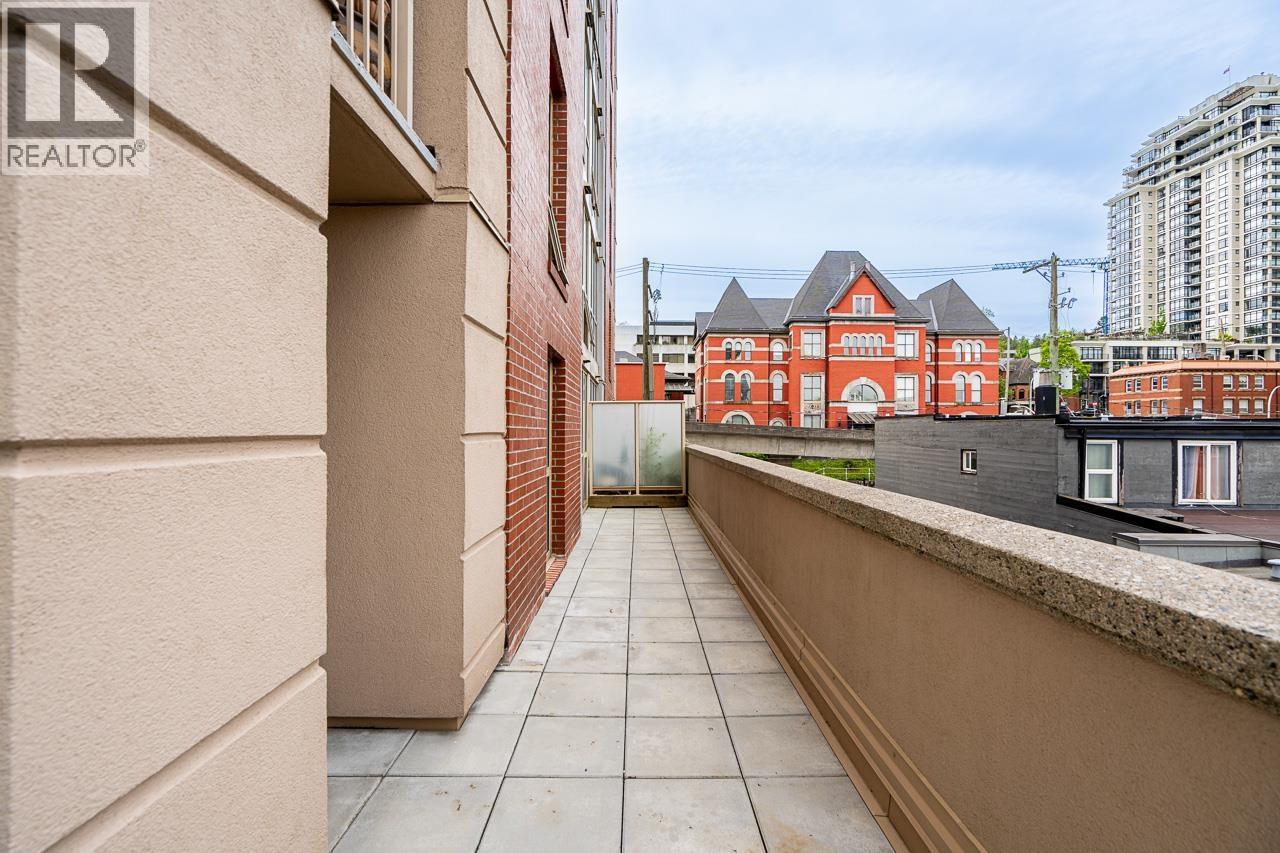 Photo 6 of 401 680 Clarkson Street, New Westminster BC