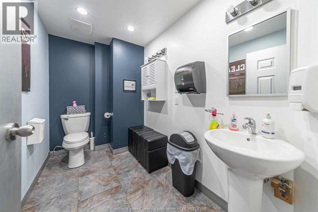 Photo 10 of 4769 Wyandotte Street East, Windsor ON