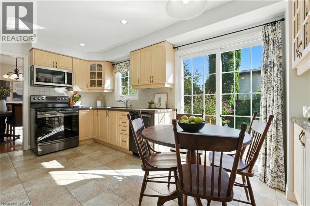Photo 15 of 252 Mississaga Street, Oakville ON