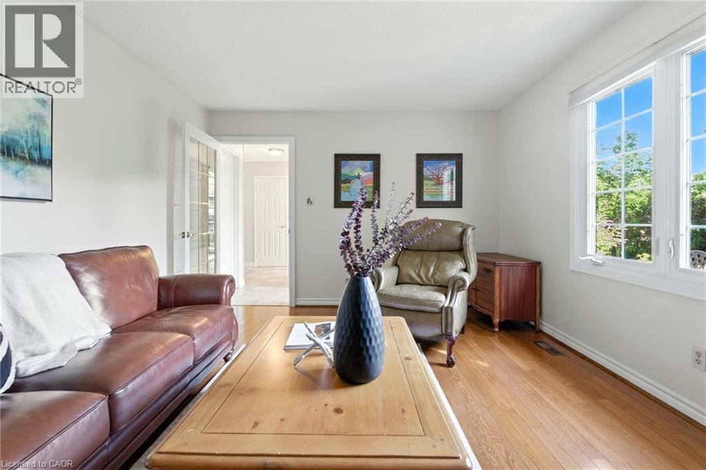 Photo 13 of 252 Mississaga Street, Oakville ON