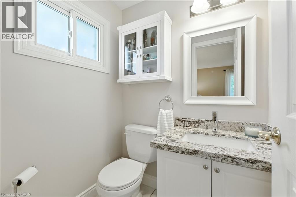 Photo 19 of 252 Mississaga Street, Oakville ON
