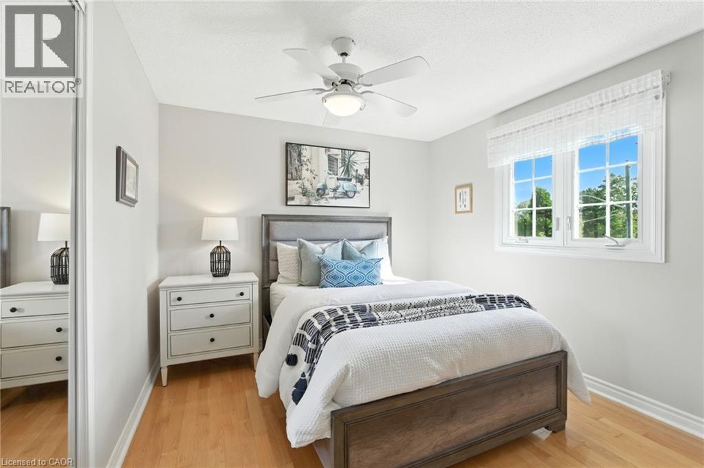 Photo 3 of 252 Mississaga Street, Oakville ON