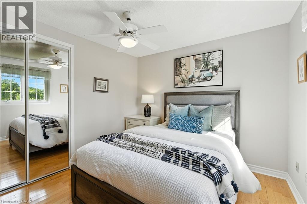 Photo 21 of 252 Mississaga Street, Oakville ON