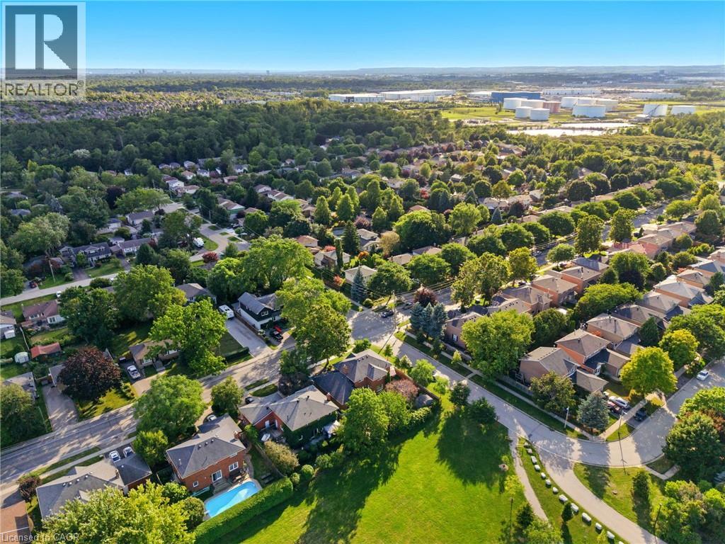 Photo 38 of 252 Mississaga Street, Oakville ON