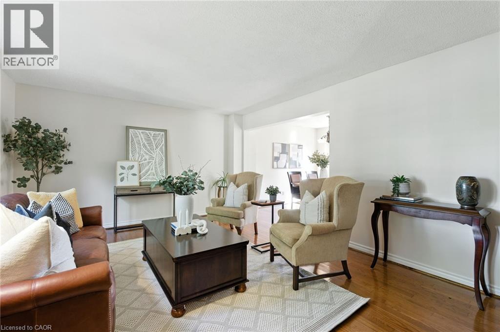 Photo 10 of 252 Mississaga Street, Oakville ON