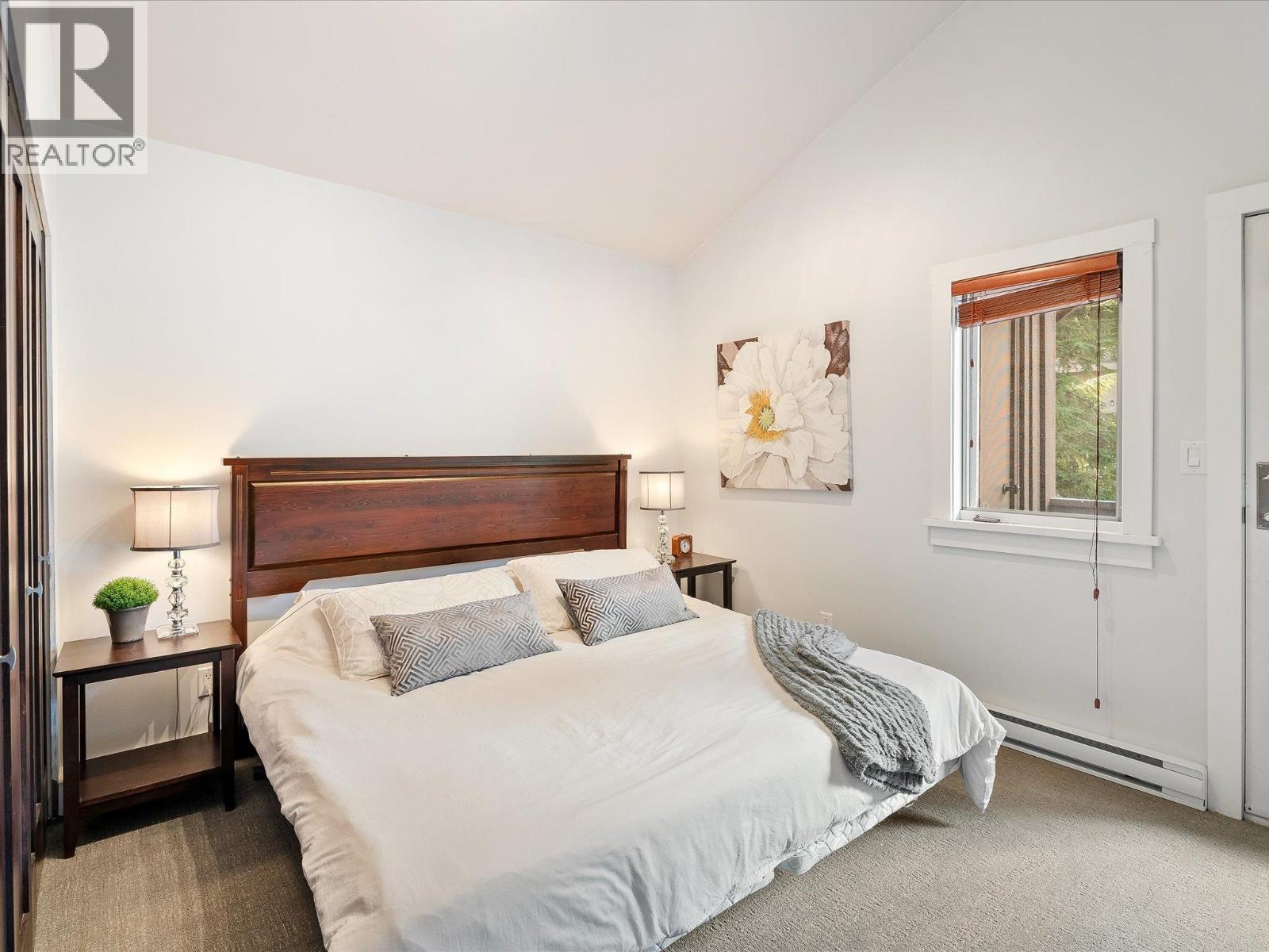 6252 PALMER DRIVE, Whistler
