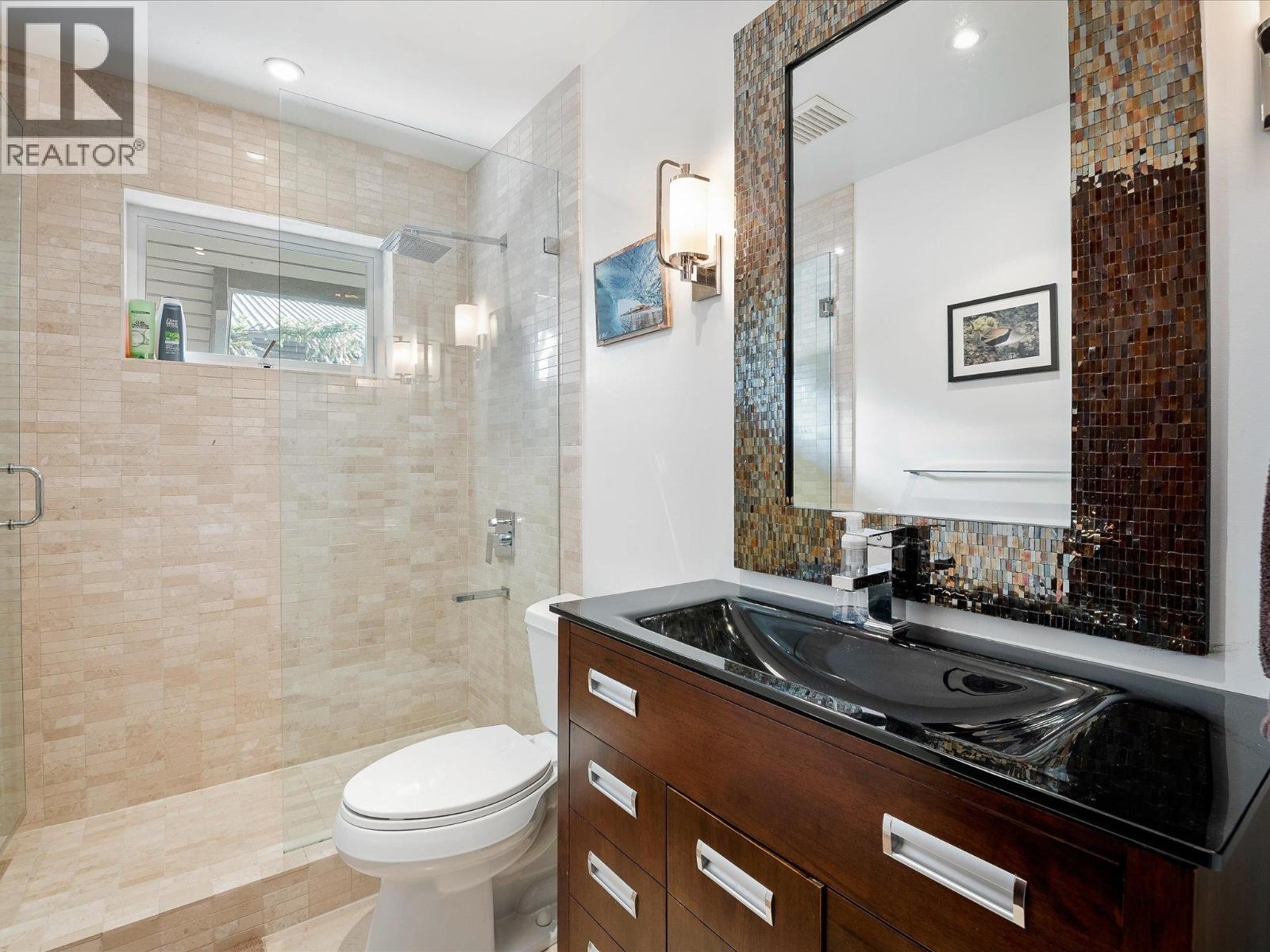 6252 PALMER DRIVE, Whistler