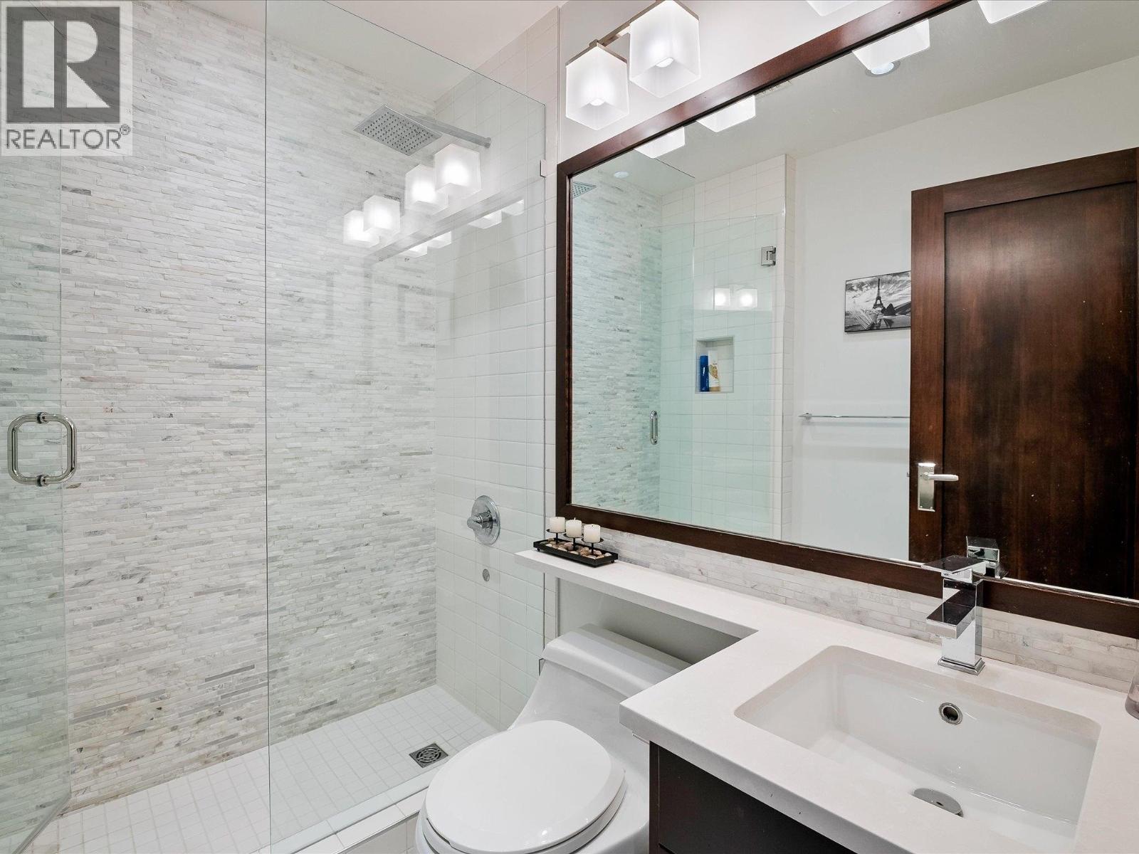 6252 PALMER DRIVE, Whistler