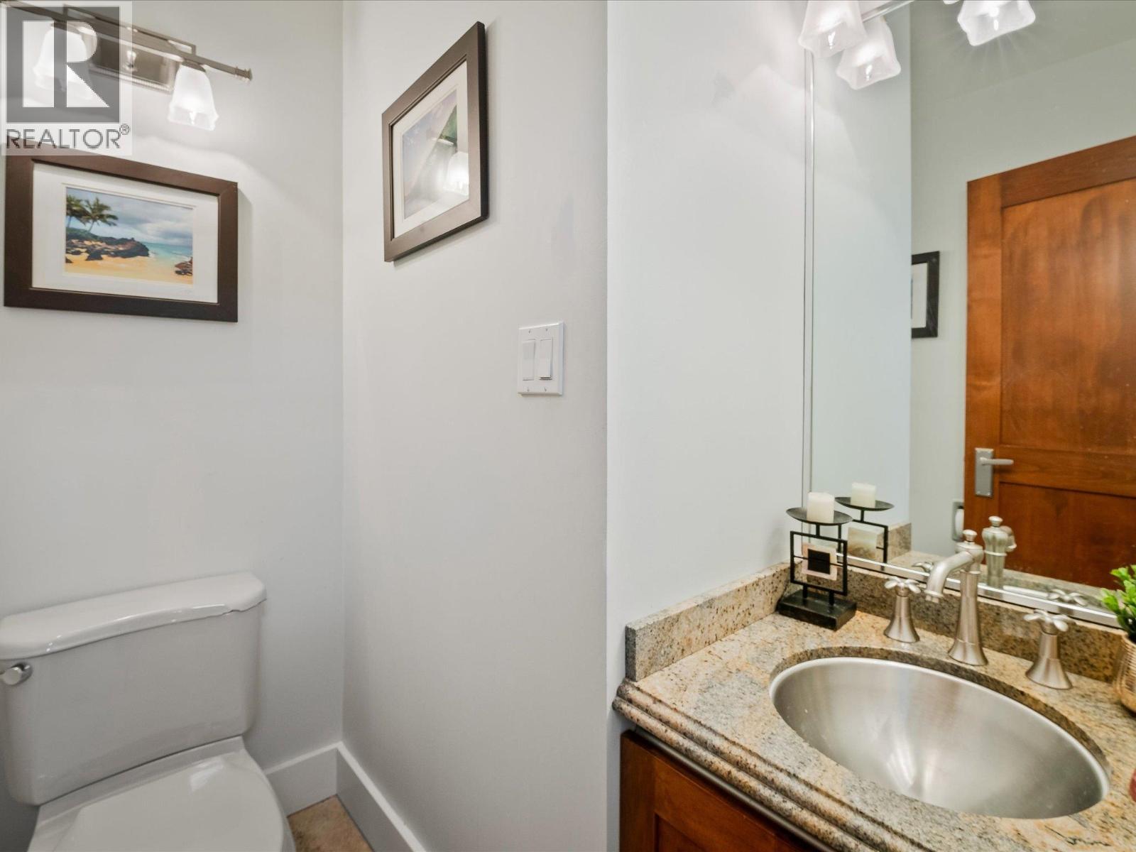 6252 PALMER DRIVE, Whistler