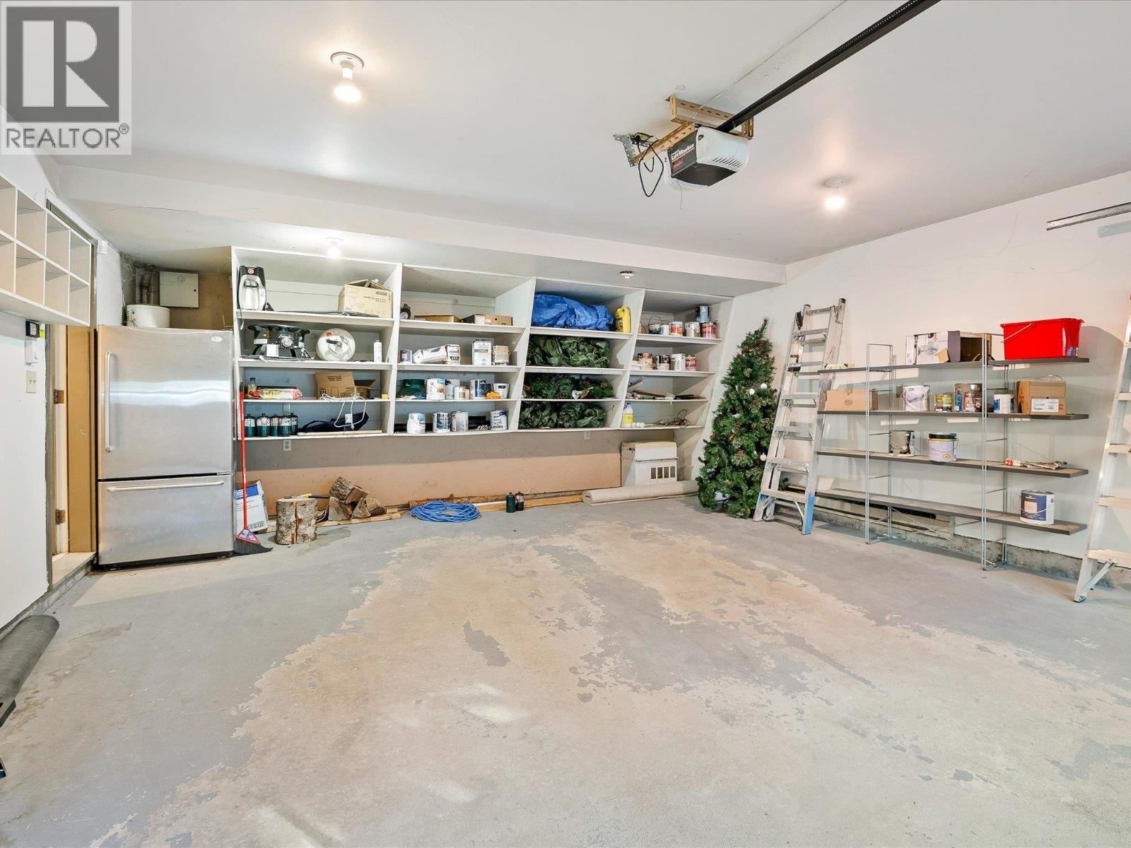 6252 PALMER DRIVE, Whistler
