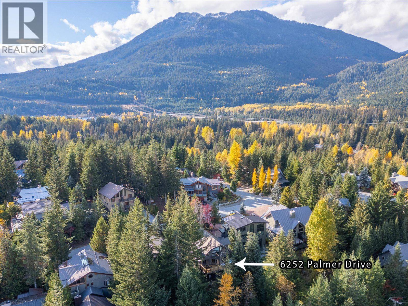6252 PALMER DRIVE, Whistler