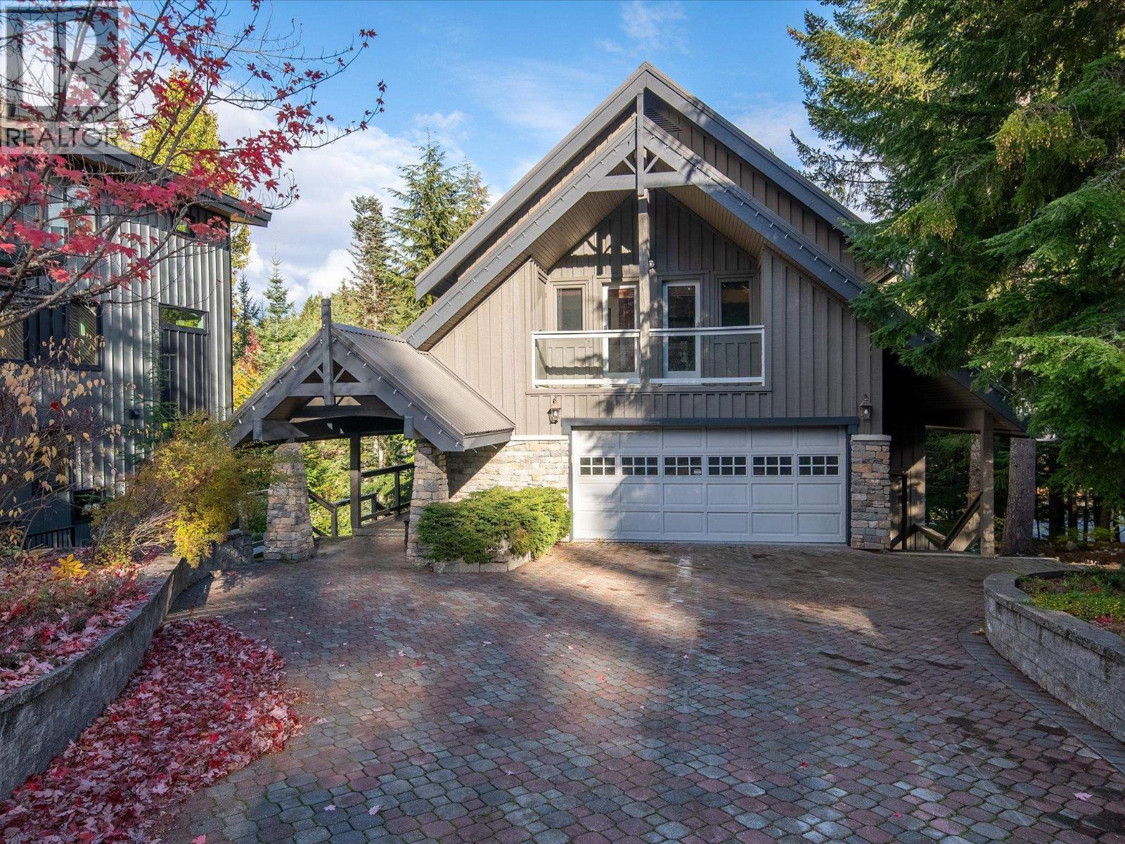 6252 PALMER DRIVE, Whistler
