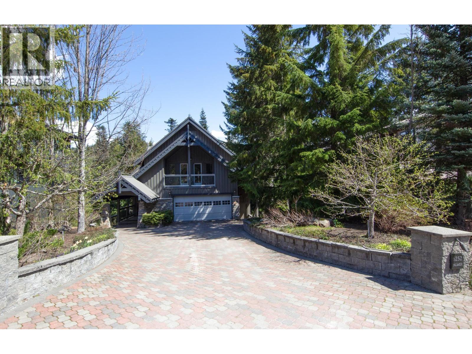 6252 PALMER DRIVE, Whistler