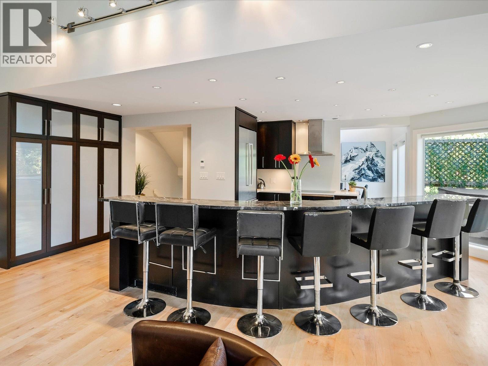 6252 PALMER DRIVE, Whistler