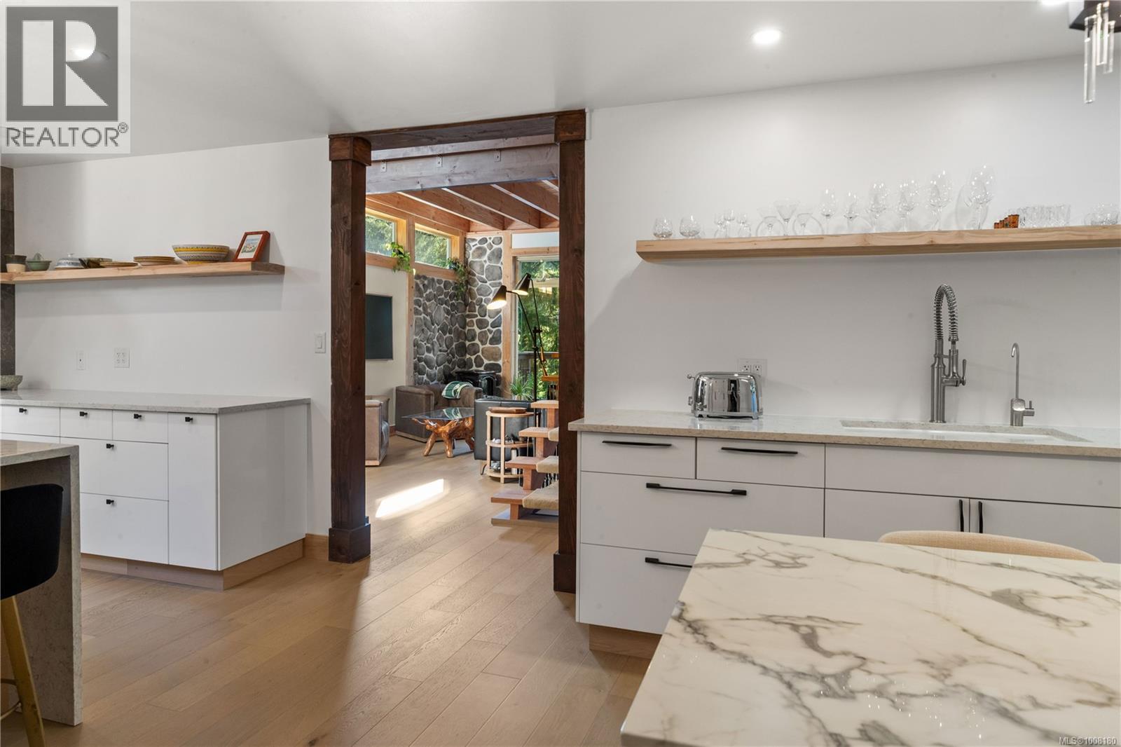 1713 Falcon Heights Rd, Langford