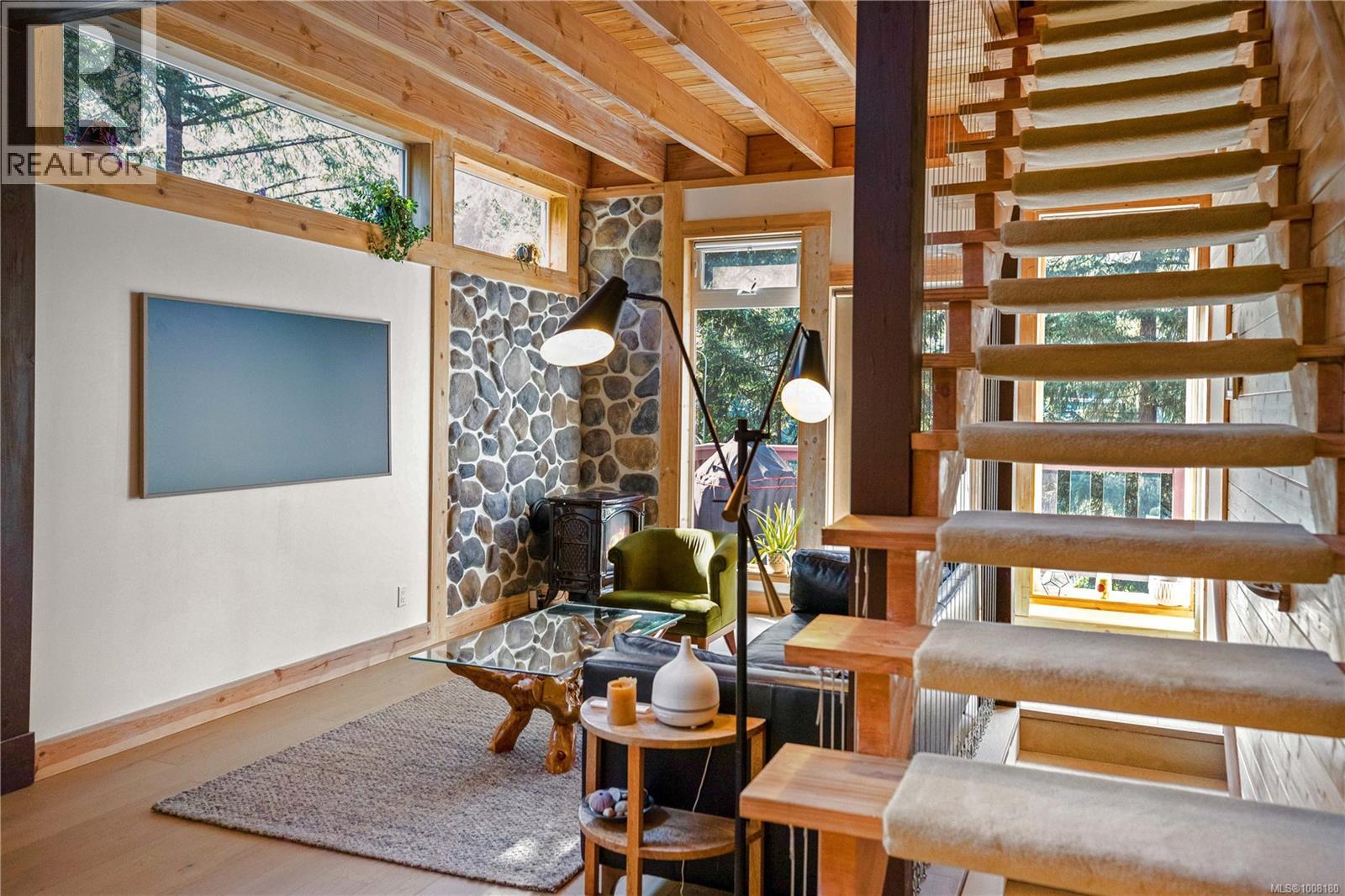 1713 Falcon Heights Rd, Langford