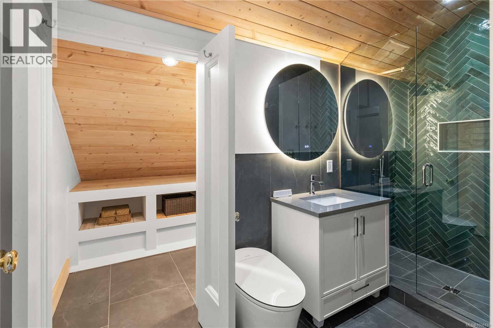 1713 Falcon Heights Rd, Langford