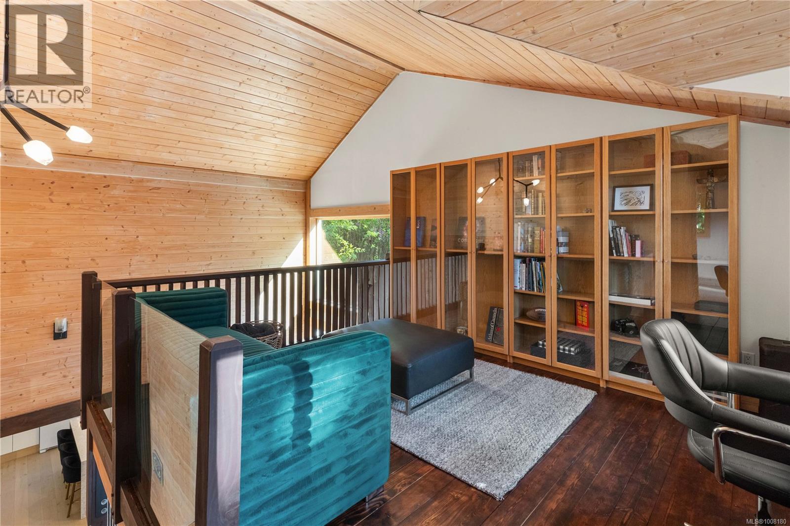 1713 Falcon Heights Rd, Langford