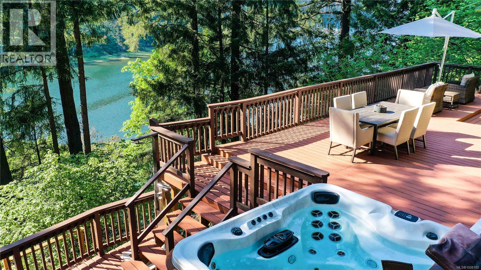 1713 Falcon Heights Rd, Langford