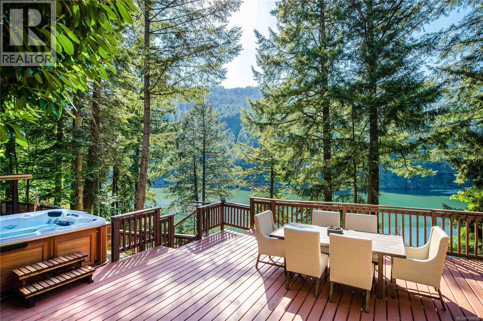 1713 Falcon Heights Rd, Langford