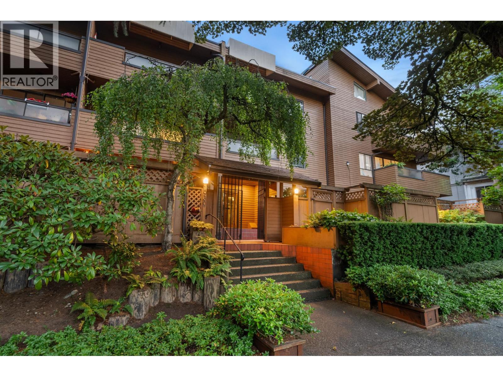Photo 5 of 207 1930 W 3rd Avenue, Vancouver BC