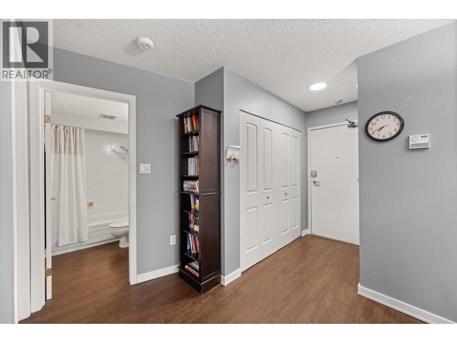 Photo 20 of 207 1930 W 3rd Avenue, Vancouver BC
