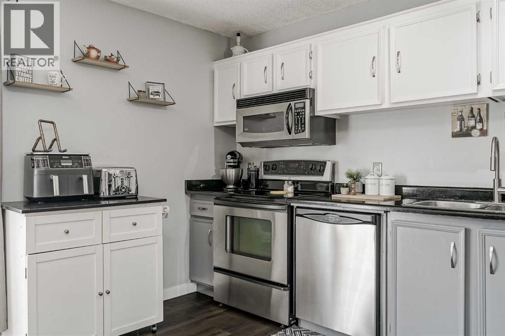Photo 6 of 69 1155 Falconridge Drive Ne, Calgary AB