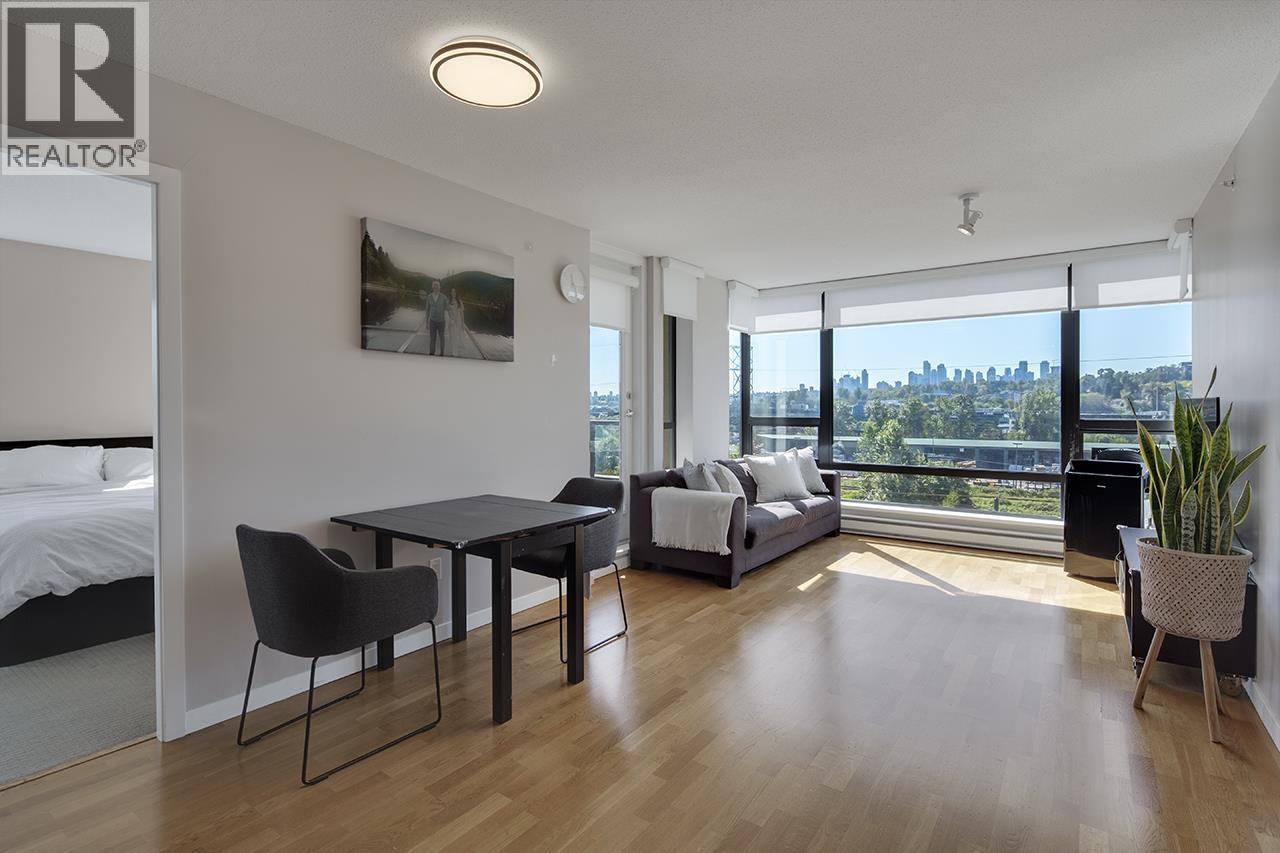 Photo 1 of 806 4178 Dawson Street, Burnaby BC
