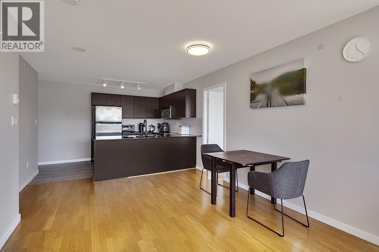 Photo 36 of 806 4178 Dawson Street, Burnaby BC