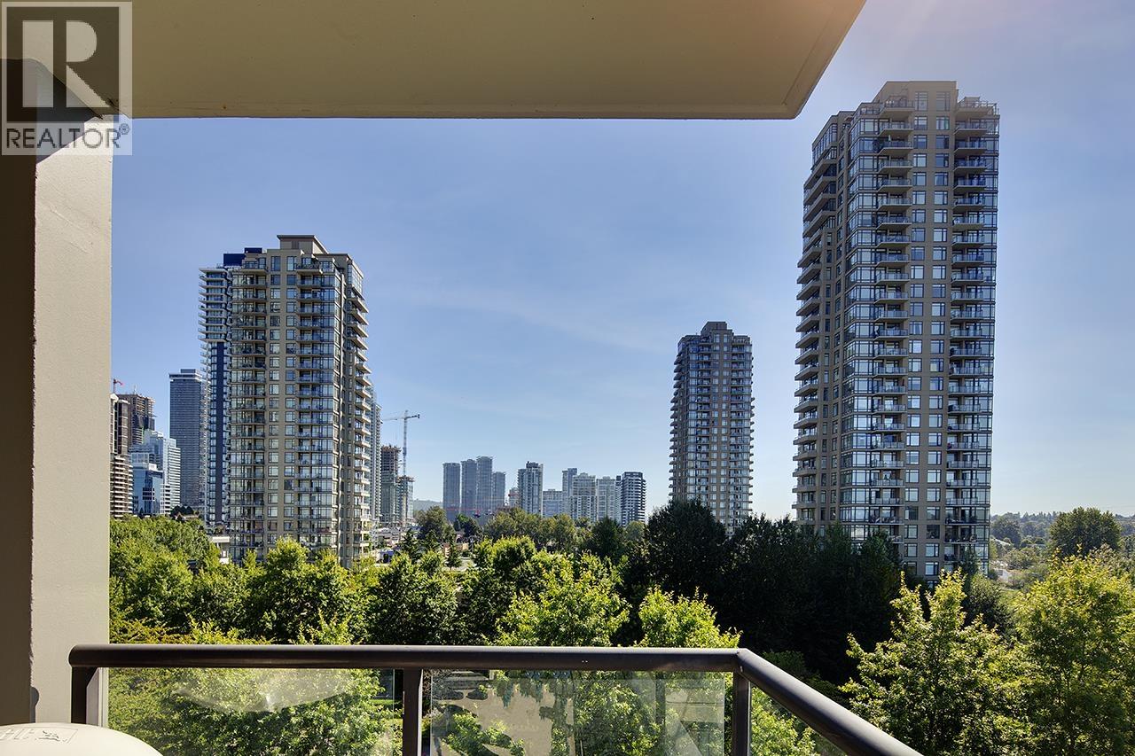 Photo 15 of 806 4178 Dawson Street, Burnaby BC