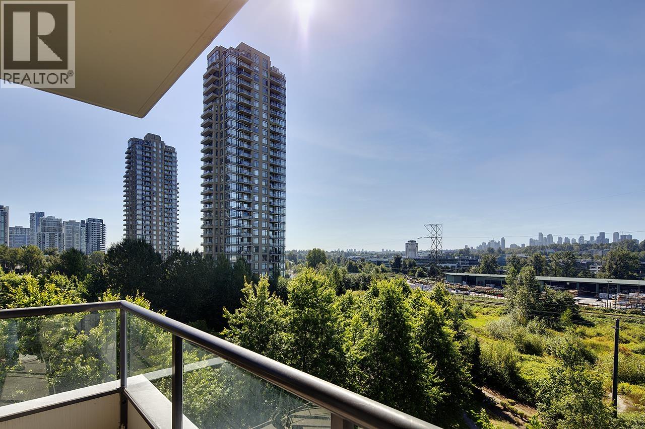 Photo 7 of 806 4178 Dawson Street, Burnaby BC