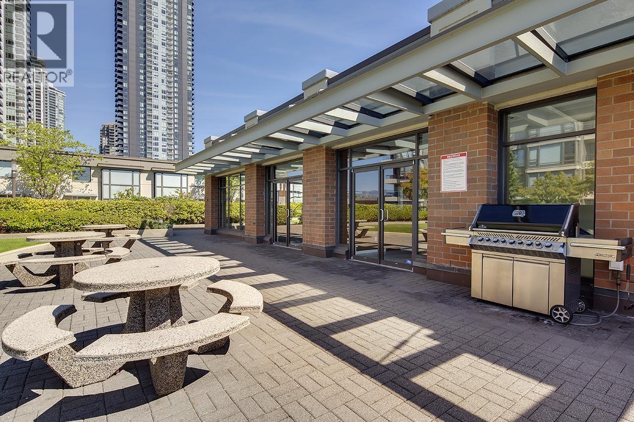 Photo 25 of 806 4178 Dawson Street, Burnaby BC