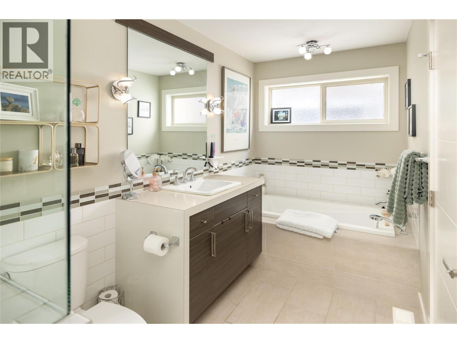Photo 20 of 351 Hillside Avenue, Kelowna BC