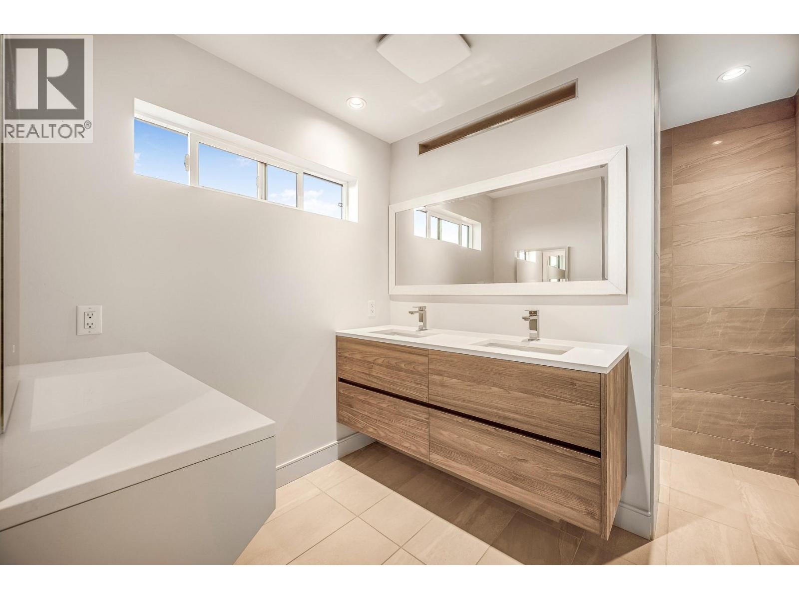 Photo 16 of 900 Stockley Street, Kelowna BC