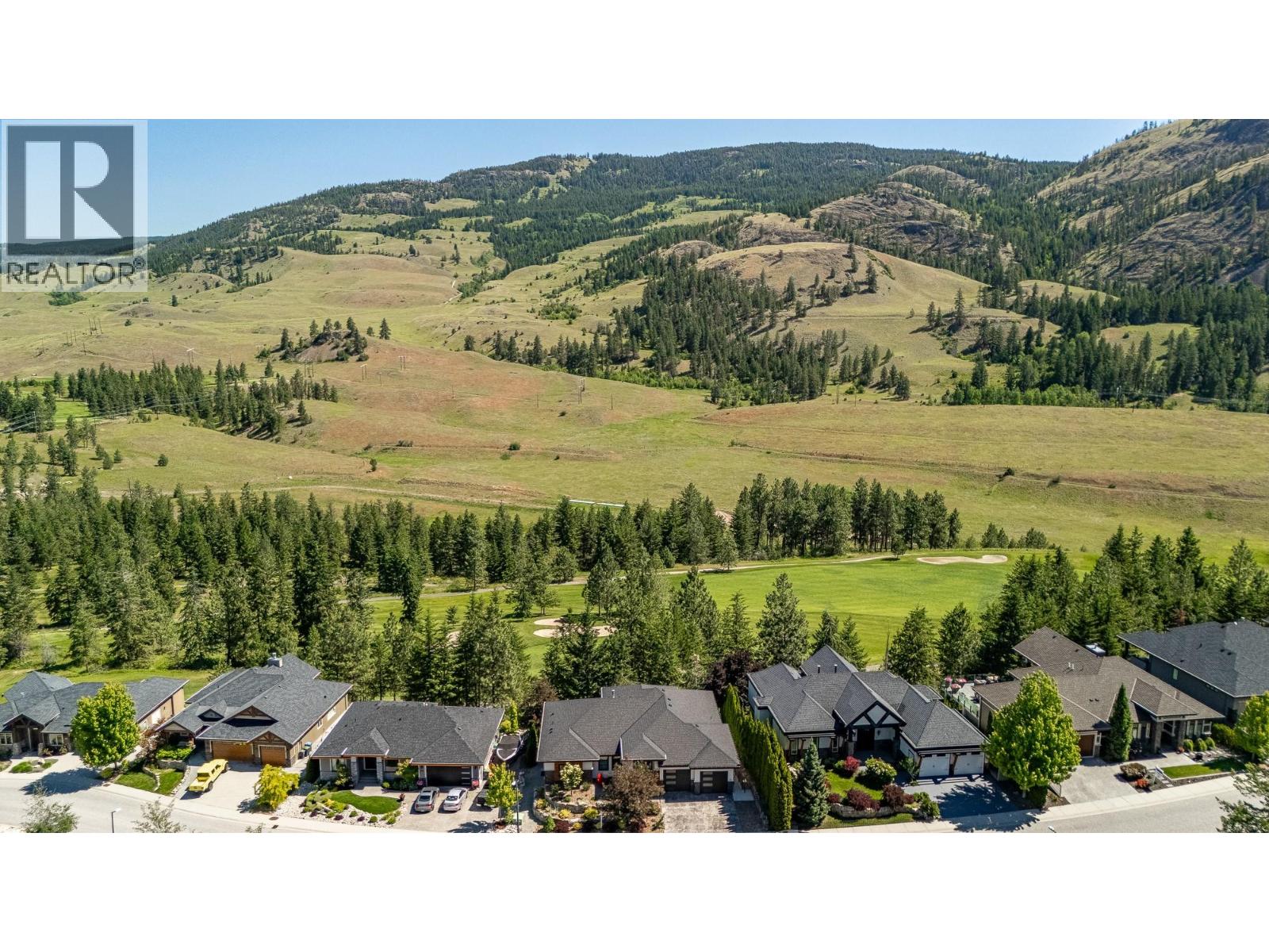 Photo 5 of 900 Stockley Street, Kelowna BC