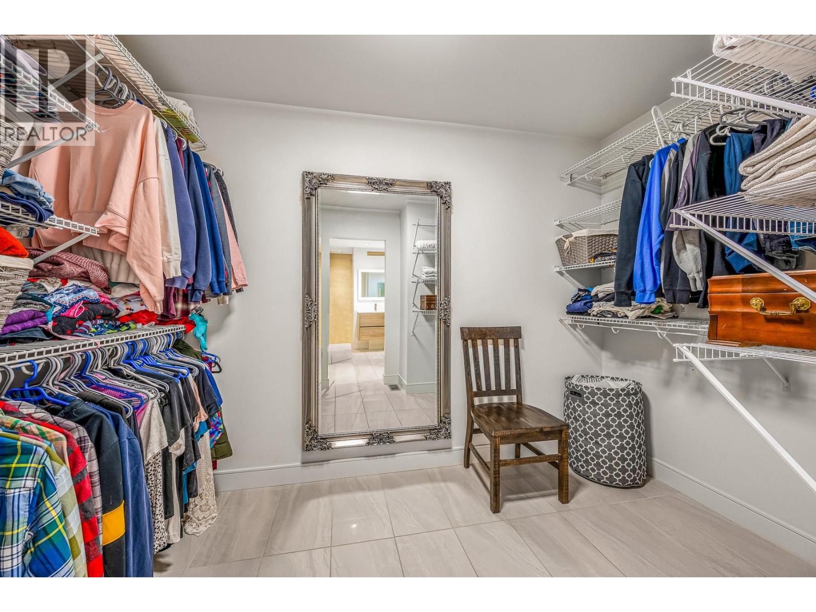 Photo 2 of 900 Stockley Street, Kelowna BC