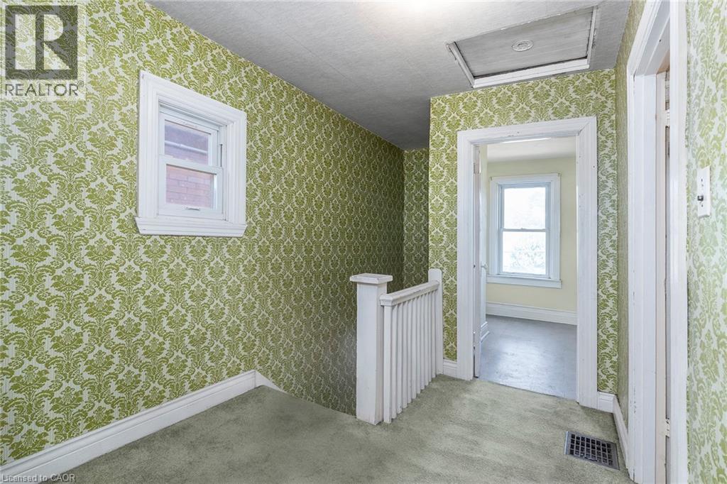 Photo 26 of 62 Alpine Avenue, Hamilton ON
