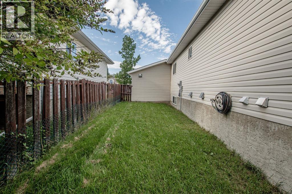 Photo 9 of 8825 104 Avenue, Grande Prairie AB