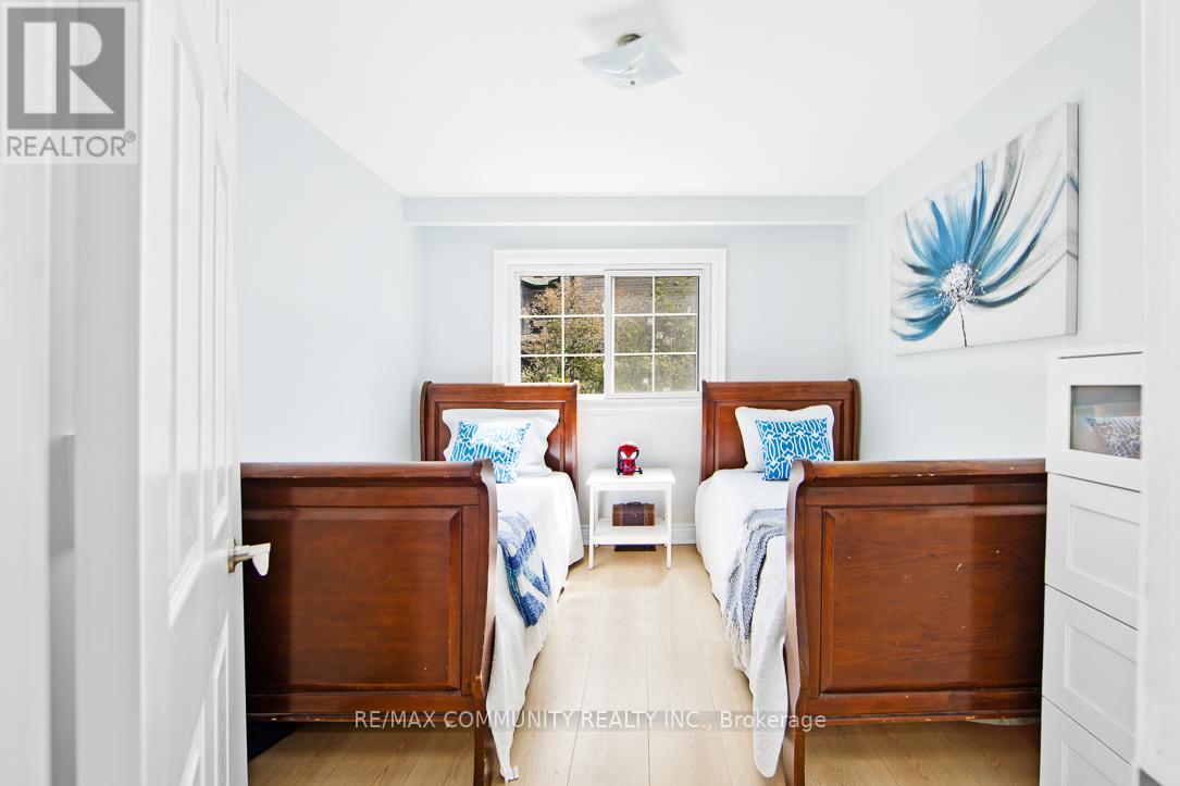 Photo 19 of 168 Kingslake Road, Toronto ON