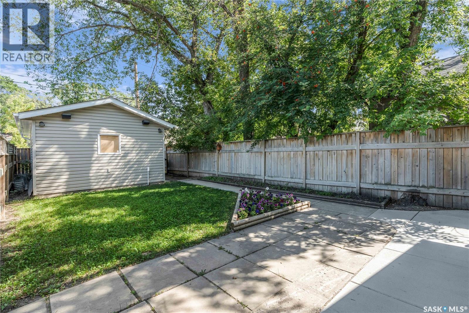 Photo 24 of 512 J Avenue N, Saskatoon SK