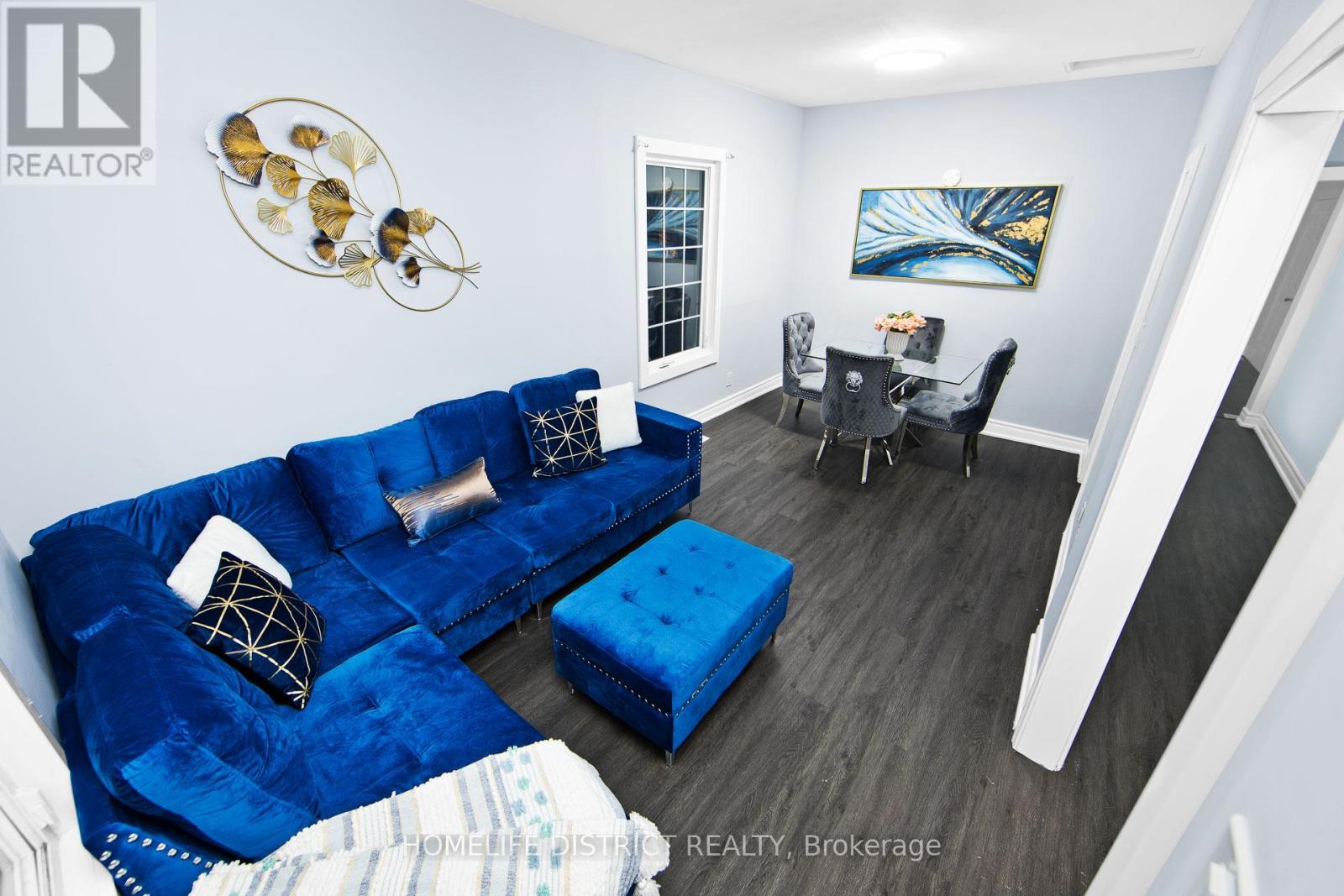 Photo 12 of 26 Brock Street E, Oshawa ON