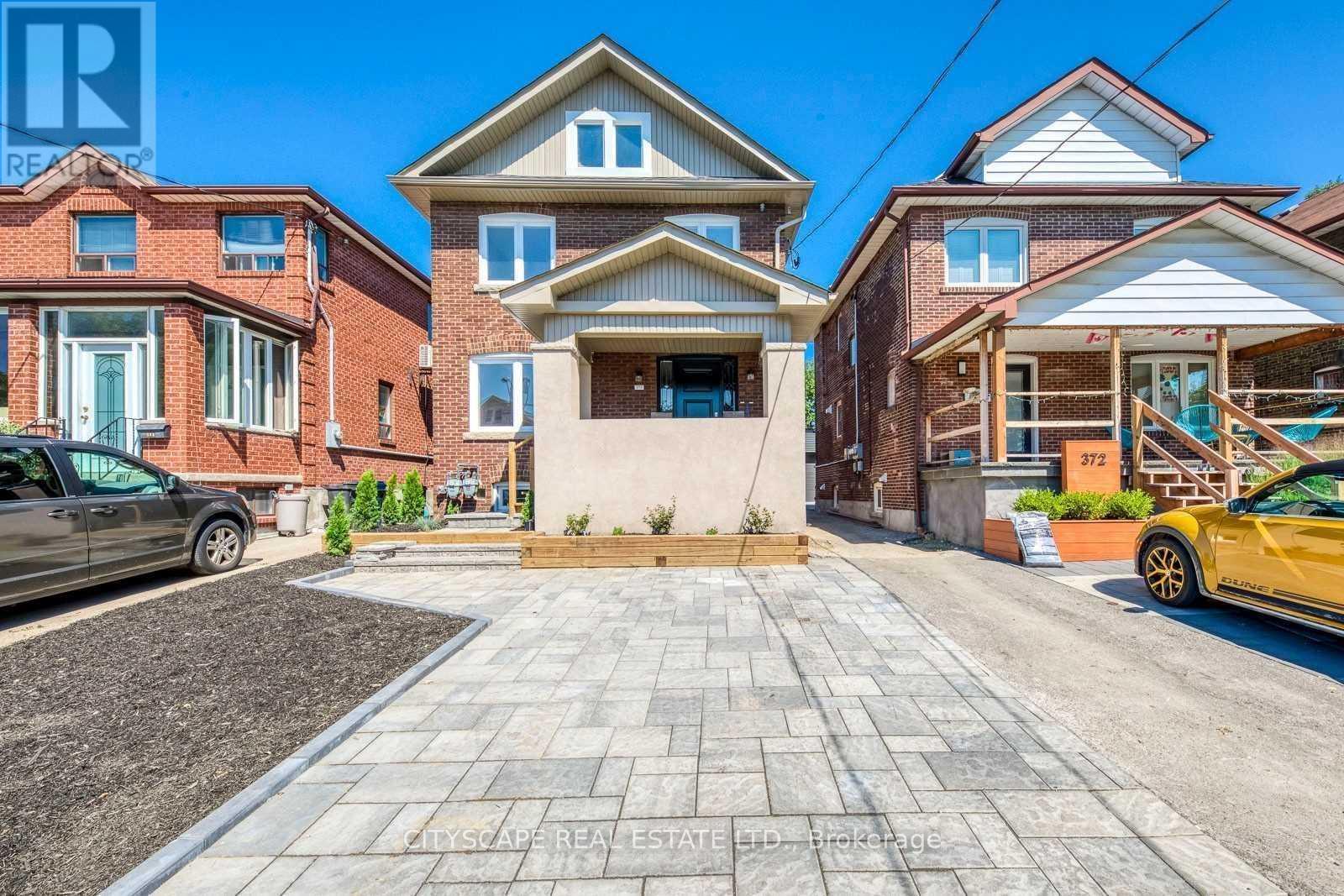 Photo 7 of Upper 370 Strathmore Boulevard, Toronto ON