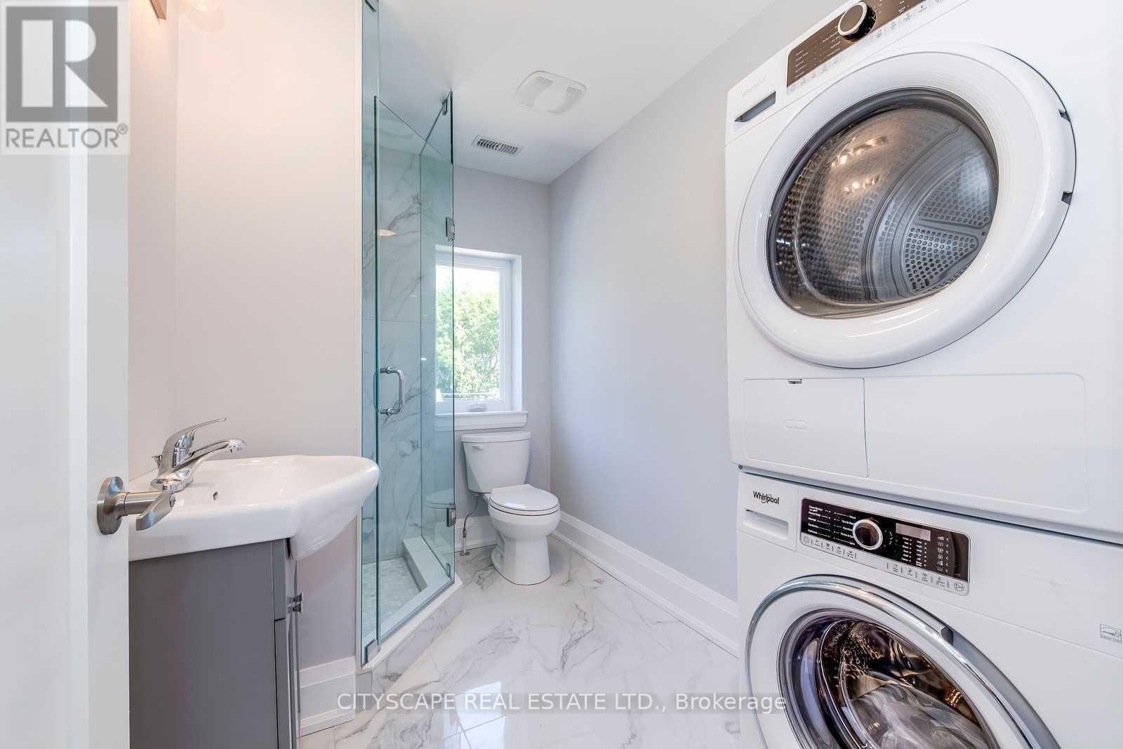 Photo 8 of Upper 370 Strathmore Boulevard, Toronto ON