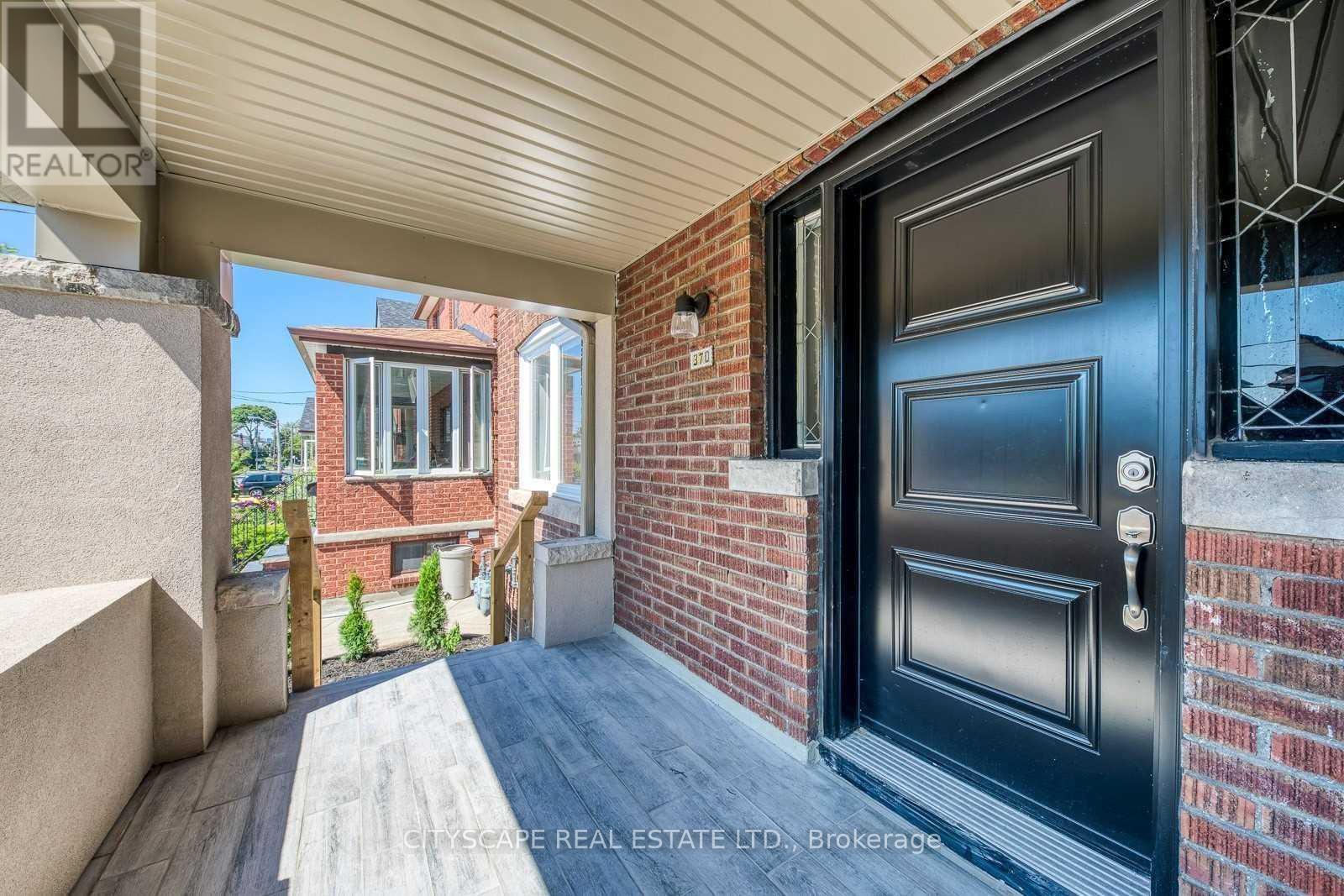 Photo 9 of Upper 370 Strathmore Boulevard, Toronto ON